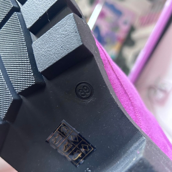 Stylish Steve Madden Derby Pink Platform Women's Shoes - Picture 2 of 7